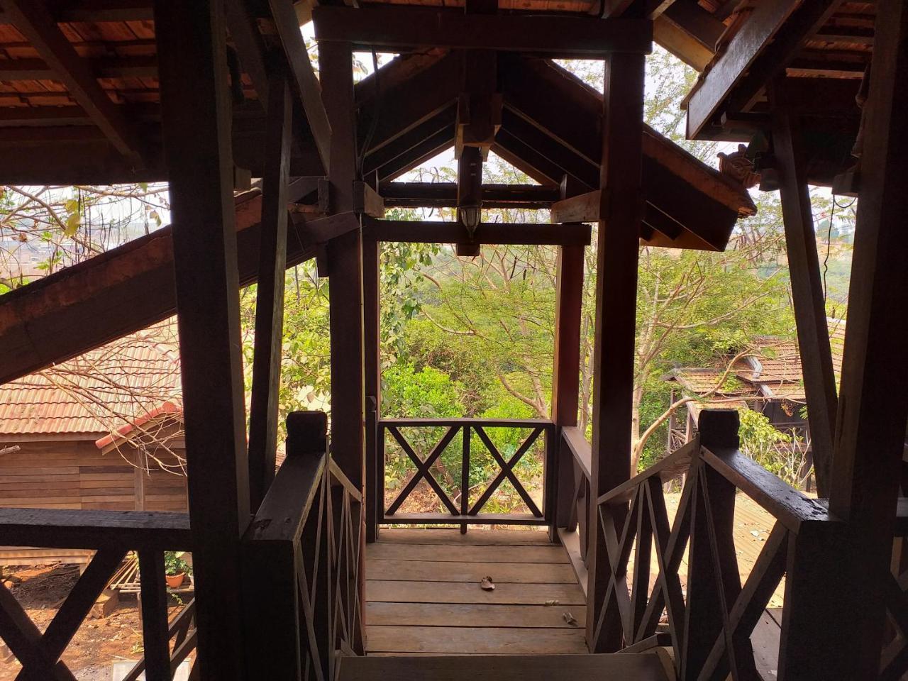 Banlung Nature House Eco-Lodge& Trekking מראה חיצוני תמונה