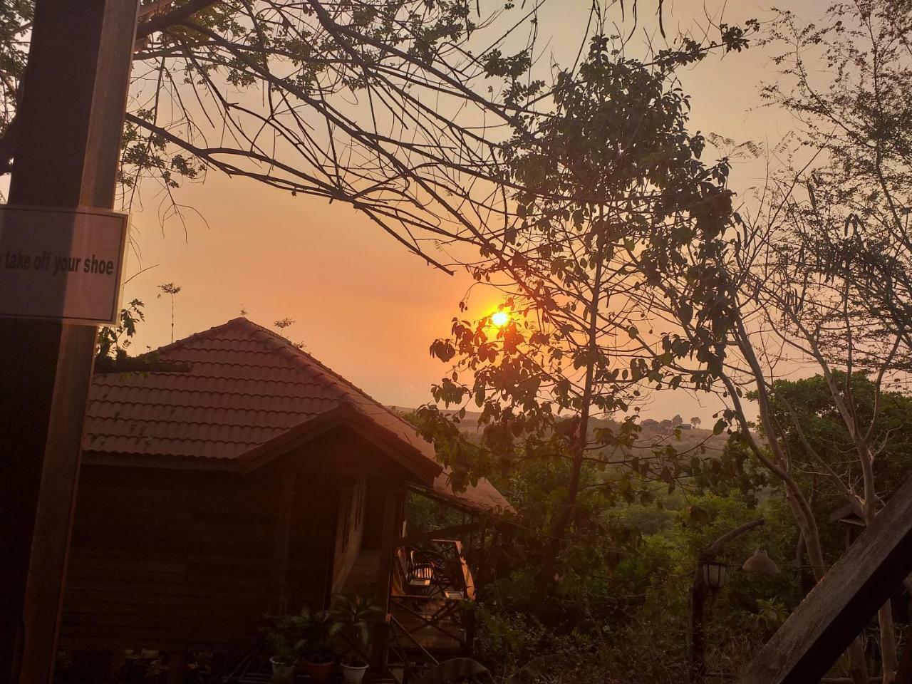 Banlung Nature House Eco-Lodge& Trekking מראה חיצוני תמונה